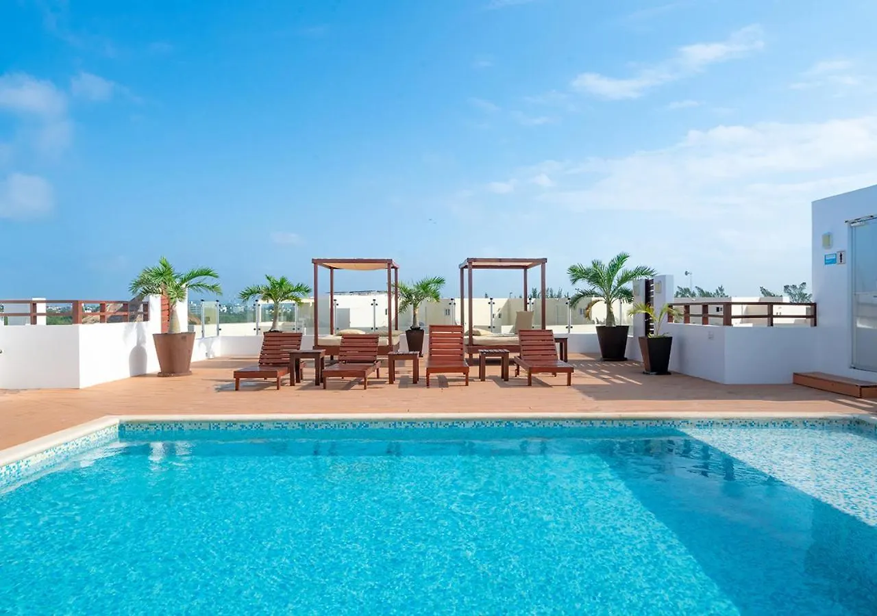 Steps To The Beach, 2 Bed Apt At Casa Del Mar With Rooftop Pool - Condo Clara Playa del Carmen 0*,
