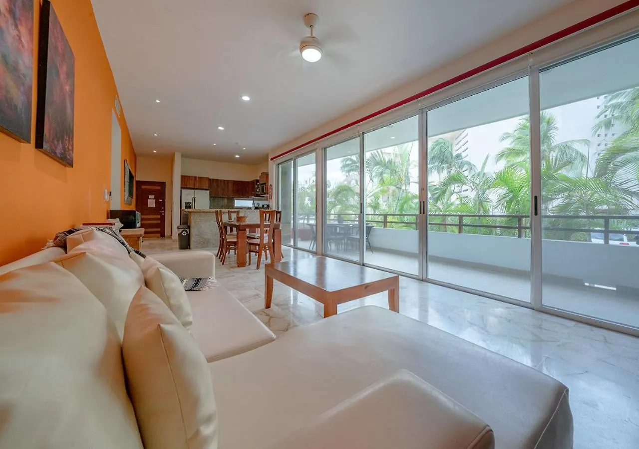 Steps To The Beach, 2 Bed Apt At Casa Del Mar With Rooftop Pool - Condo Clara Playa del Carmen Mexico