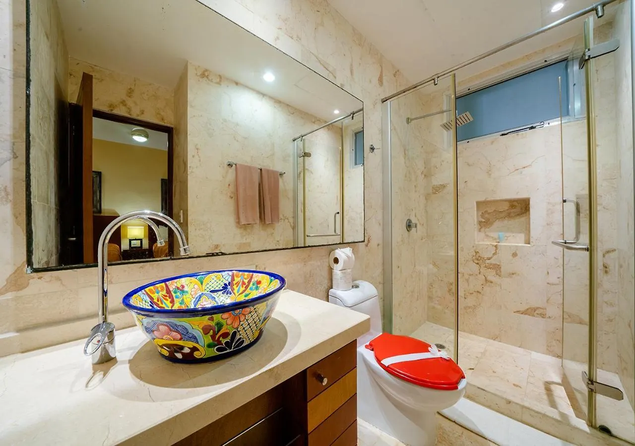 Steps To The Beach, 2 Bed Apt At Casa Del Mar With Rooftop Pool - Condo Clara Playa del Carmen 0*,  Mexico