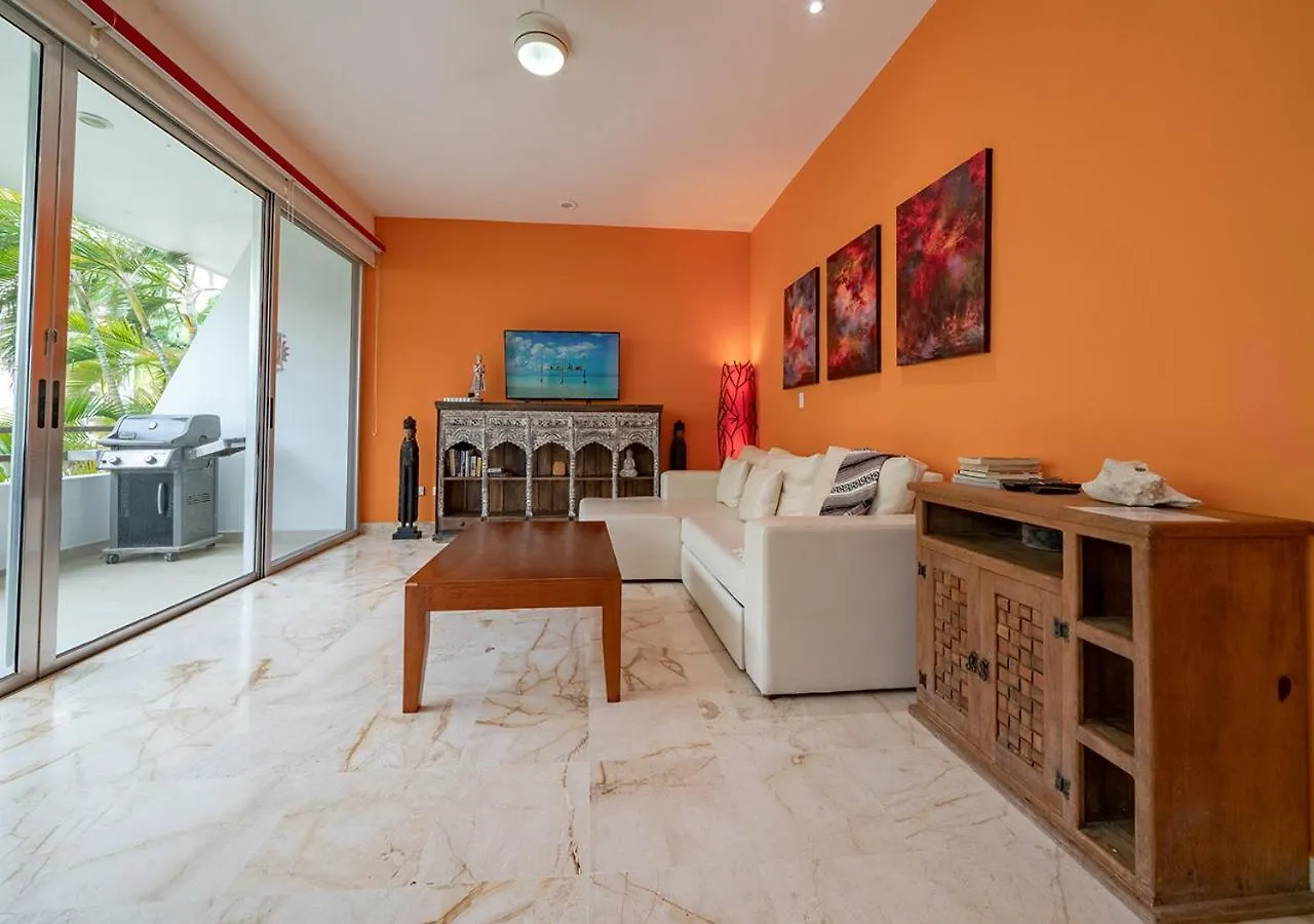 Steps To The Beach, 2 Bed Apt At Casa Del Mar With Rooftop Pool - Condo Clara Playa del Carmen