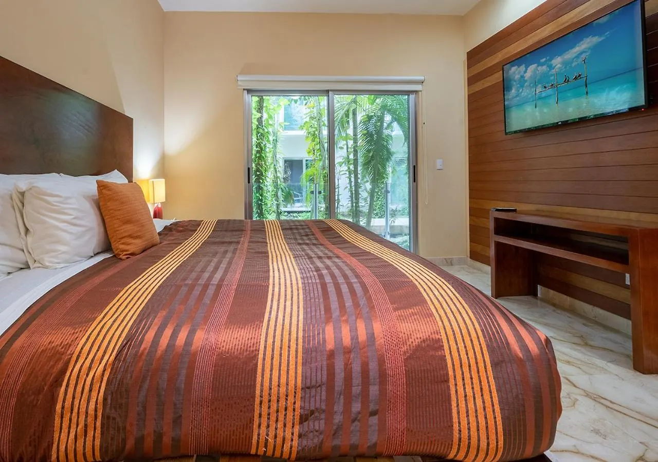 Steps To The Beach, 2 Bed Apt At Casa Del Mar With Rooftop Pool - Condo Clara Πλάγια Ντελ Κάρμεν 0*,  Μεξικό