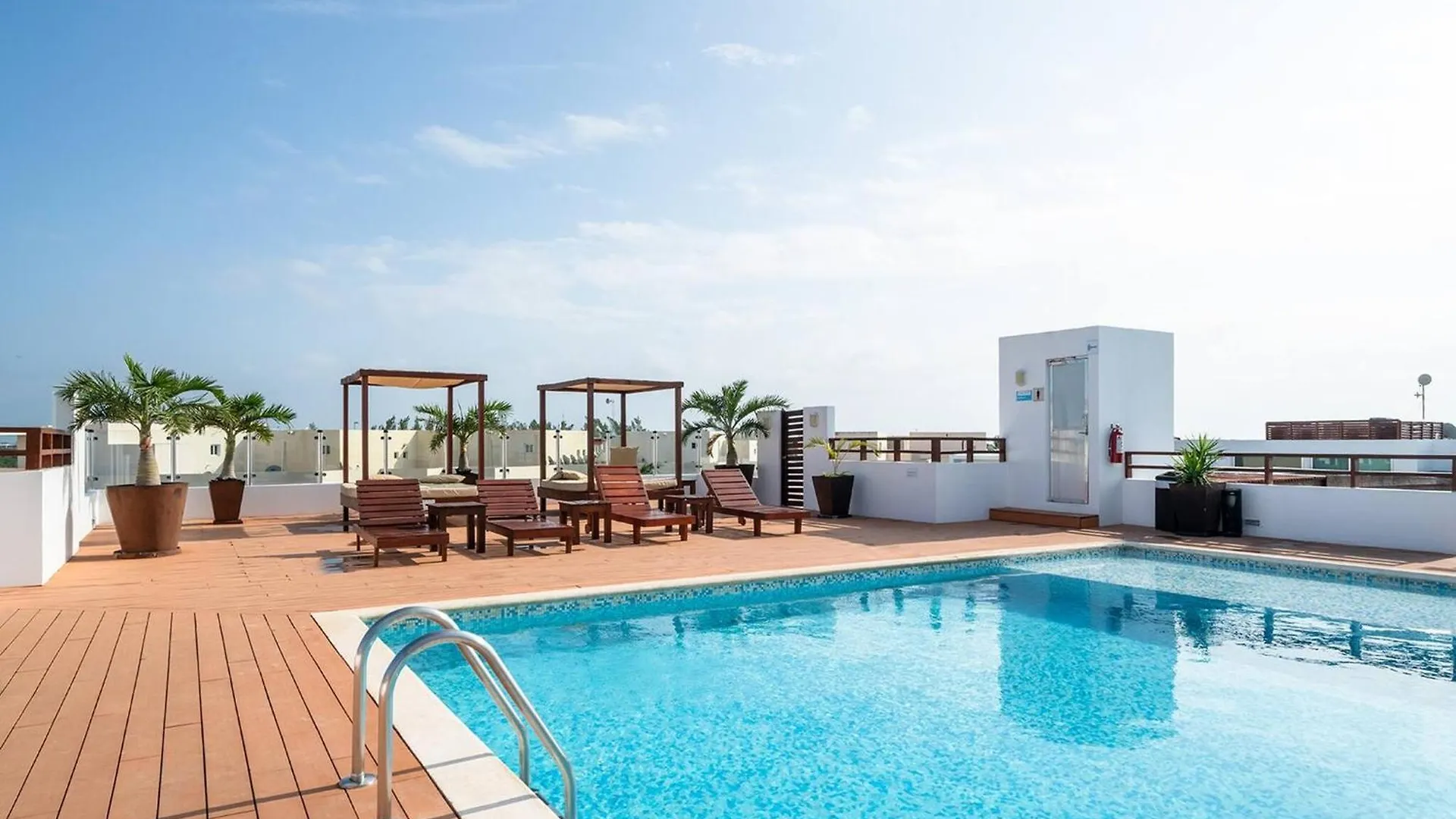 Beachside Condo With 2 Bedroom Rooftop, Pool - At Casa Del Mar, Condo Clara Playa del Carmen 0*,