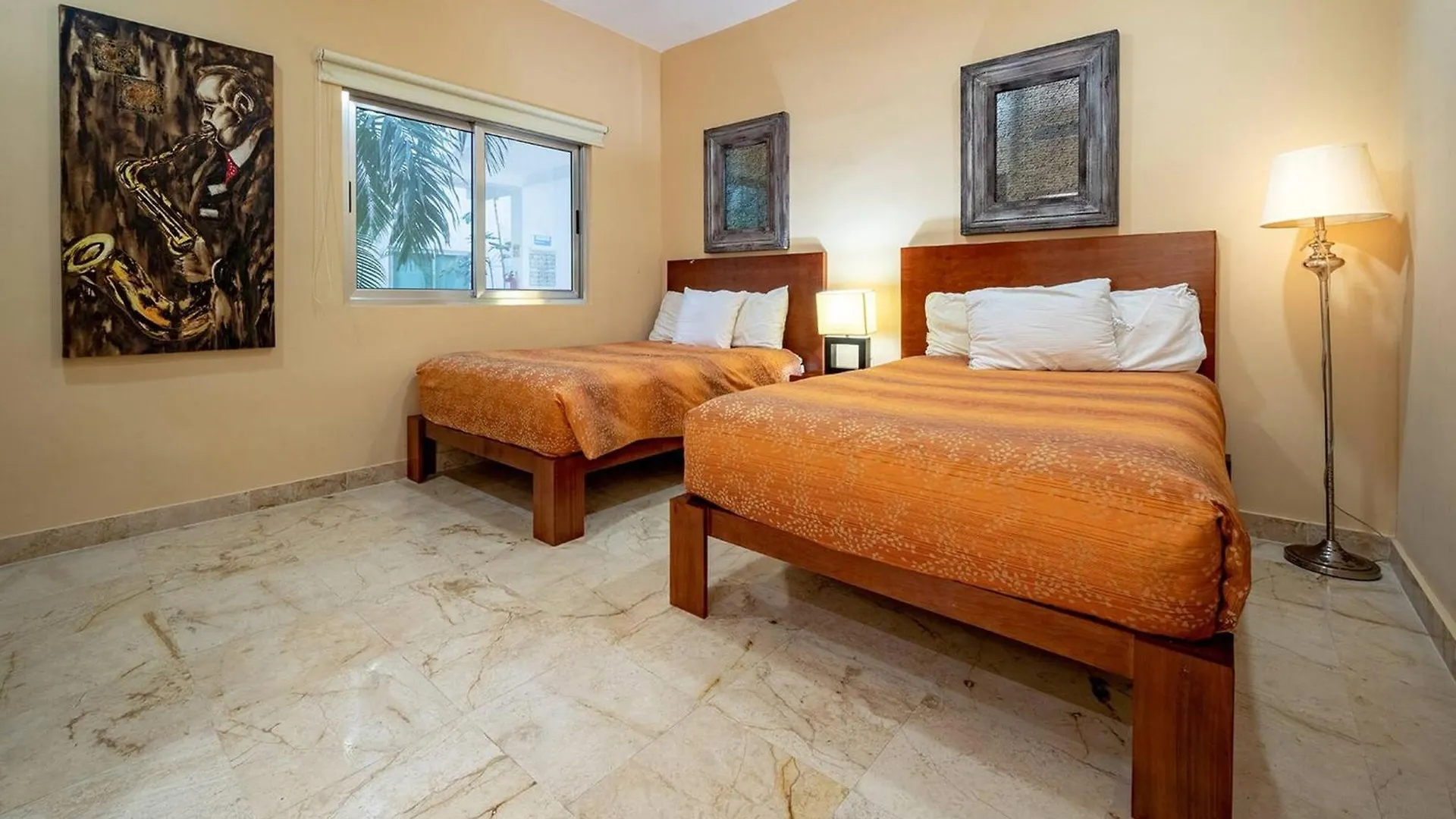 Beachside Condo With 2 Bedroom Rooftop, Pool - At Casa Del Mar, Condo Clara Playa del Carmen Holiday home